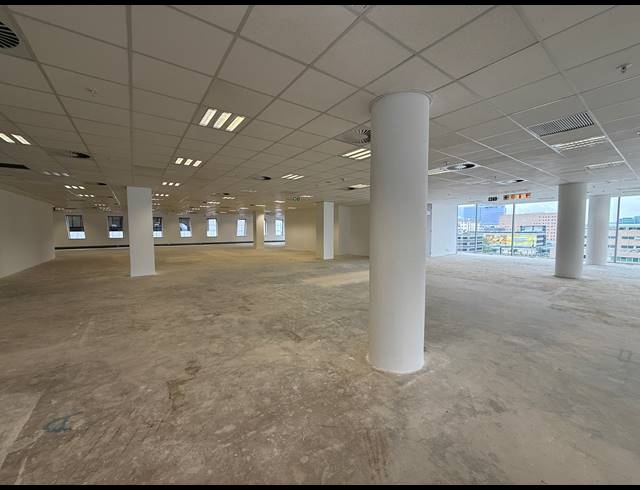 1,976M² OFFICE TO LET IN SANDTON CENTRAL